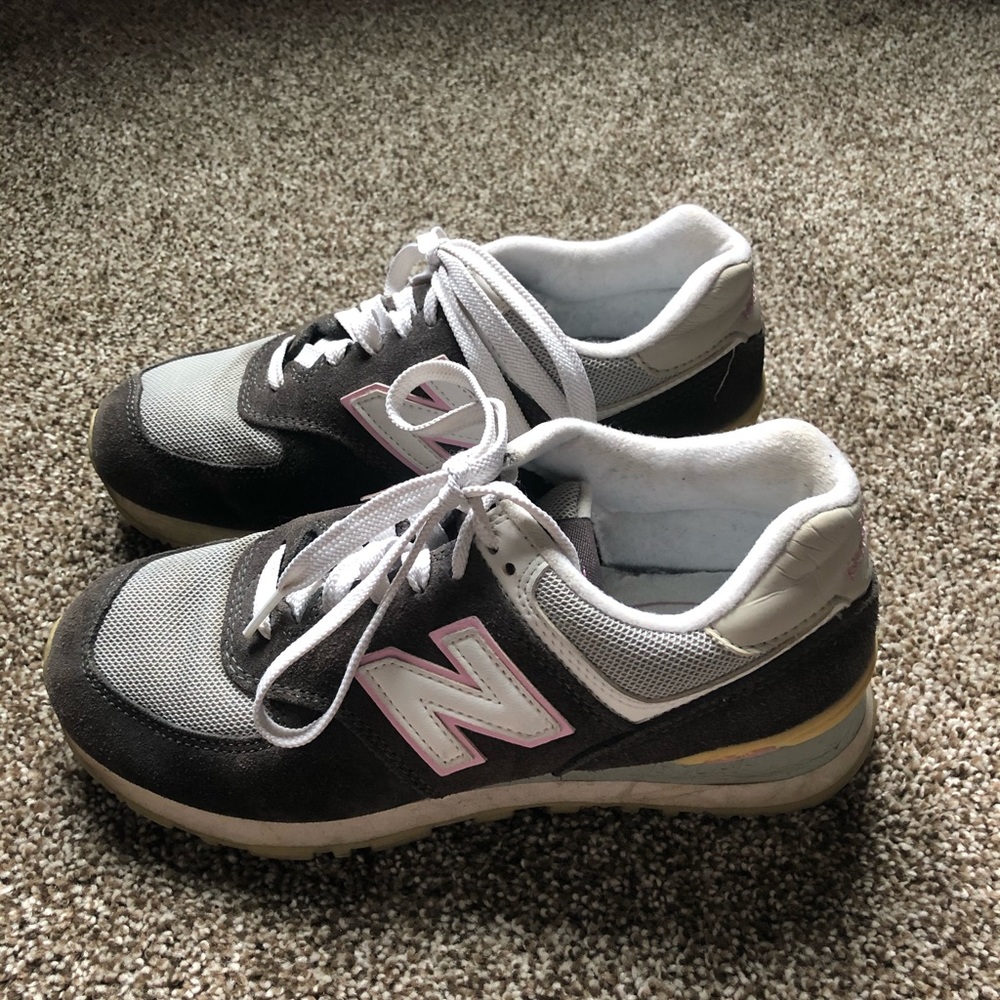 Women’s New Balance shoes